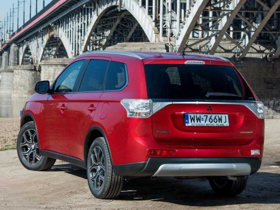  Mitsubishi Outlander 2014 года  (фото 117 из 136)